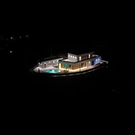 Smart Home, A Location, Heated Pool - Saya Excelsior Villa