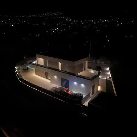 Villa Smart Home, A Location, Heated Pool - Saya Excelsior